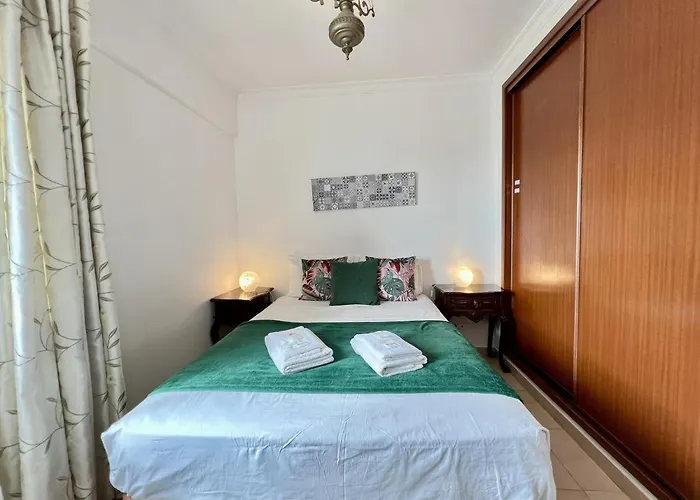 Vintage 1 With Pool By Homing Daire