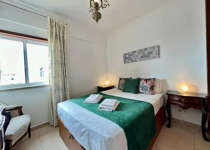 Vintage 1 With Pool By Homing Daire